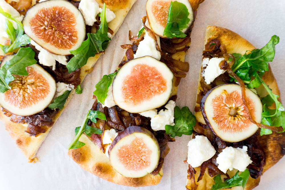 fig and goat cheese naan pizza