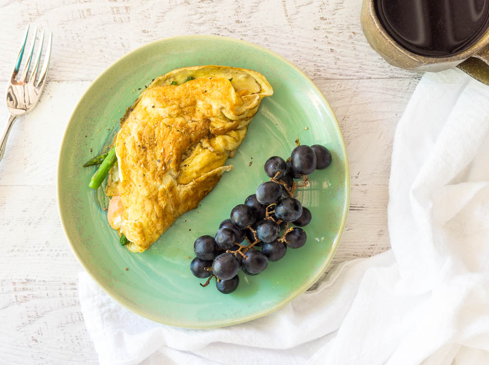 smoked salmon and asparagus omelet